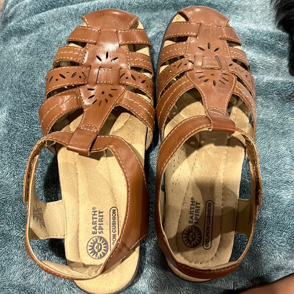Earth Spirit Tan Strap Walking Sandal